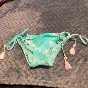 Shade and Shore- swim bottoms- small-used